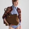 Prada Re-Edition 1978 Μεγάλη τσάντα tote από Re-Nylon και δέρμα Saffiano Prada Re-Edition 1978 Μεγάλη τσάντα tote από Re-Nylon και δέρμα Saffiano