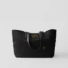 Prada Re-Edition 1978 Μεσαίου μεγέθους τσάντα tote από Re-Nylon και δέρμα Saffiano Prada Re-Edition 1978 Μεσαίου μεγέθους τσάντα tote από Re-Nylon και δέρμα Saffiano