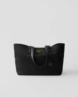 Prada Re-Edition 1978 Μεσαίου μεγέθους τσάντα tote από Re-Nylon και δέρμα Saffiano