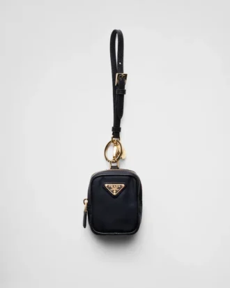 Prada Re-Edition 1978 Re-Nylon Mini-Pouch με μπρελόκ