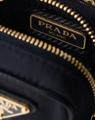Prada Re-Edition 1978 Re-Nylon Mini-Pouch με μπρελόκ