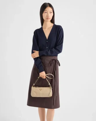 Prada Re-Edition 2002 Μεσαίου Μεγέθους Δερμάτινη Τσάντα Ώμου