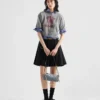 Prada Re-Edition 2002 Μεσαίου Μεγέθους Δερμάτινη Τσάντα Ώμου Prada Re-Edition 2002 Μεσαίου Μεγέθους Δερμάτινη Τσάντα Ώμου