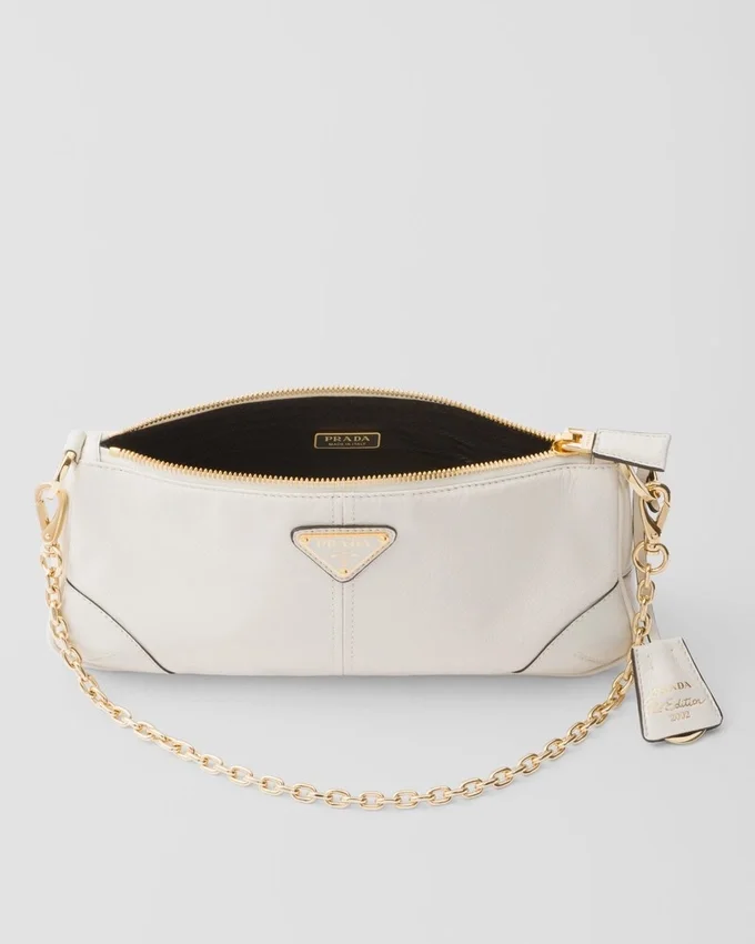 Prada Re-Edition 2002 Μεσαίου Μεγέθους Δερμάτινη Τσάντα Ώμου Prada Re-Edition 2002 Μεσαίου Μεγέθους Δερμάτινη Τσάντα Ώμου
