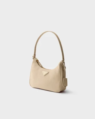 Prada Re-Edition 2005 Μίνι τσάντα από δέρμα Nubuck και Saffiano