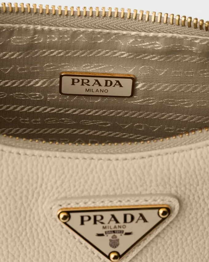 Prada Re-Edition 2005 Μίνι τσάντα από δέρμα Nubuck και Saffiano Prada Re-Edition 2005 Μίνι τσάντα από δέρμα Nubuck και Saffiano