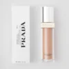 Prada Reveal Skin Optimizing Foundation – Dn70 – Σκούρο ουδέτερο Prada Reveal Skin Optimizing Foundation – Dn70 – Σκούρο ουδέτερο