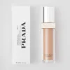 Prada Reveal Skin Optimizing Foundation – Dw70 – Σκούρο Ζεστό Prada Reveal Skin Optimizing Foundation – Dw70 – Σκούρο Ζεστό