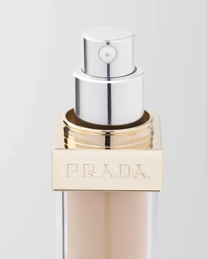 Prada Reveal Skin Optimizing Foundation – Lw5 – Ανοιχτό Ζεστό Prada Reveal Skin Optimizing Foundation – Lw5 – Ανοιχτό Ζεστό