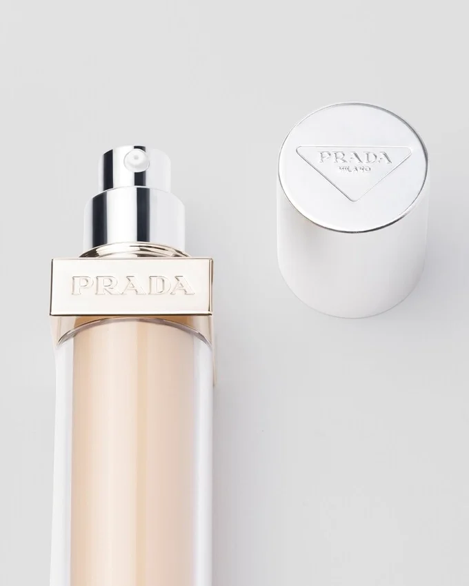 Prada Reveal Skin Optimizing Foundation – Lw5 – Ανοιχτό Ζεστό Prada Reveal Skin Optimizing Foundation – Lw5 – Ανοιχτό Ζεστό
