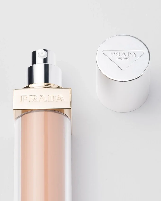 Prada Reveal Skin Optimizing Foundation – Mn55 – Μεσαίο ουδέτερο Prada Reveal Skin Optimizing Foundation – Mn55 – Μεσαίο ουδέτερο
