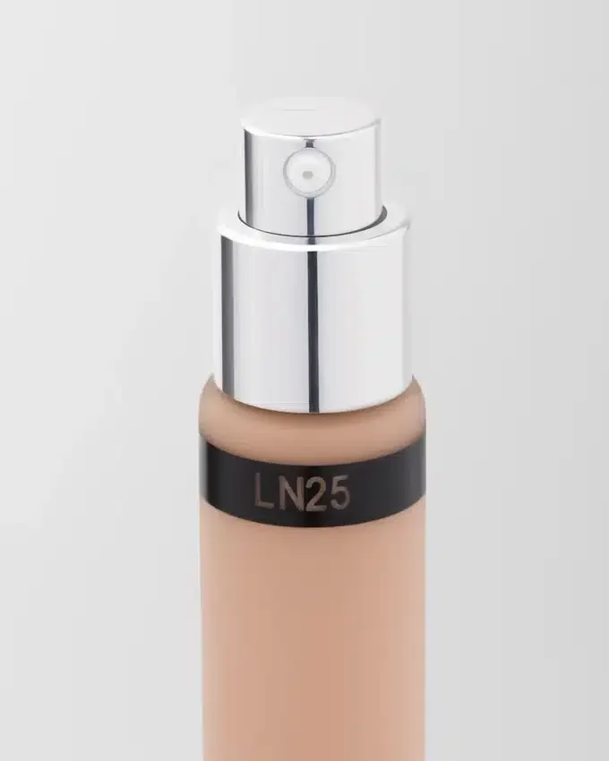 Prada Reveal Skin Optimizing Foundation Refill – Ln25 – Light Neutral Prada Reveal Skin Optimizing Foundation Refill – Ln25 – Light Neutral