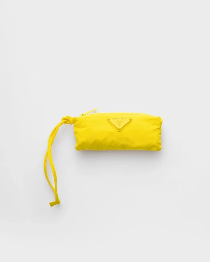 Πτυσσόμενη θήκη από Re-Nylon Πτυσσόμενη θήκη από Re-Nylon