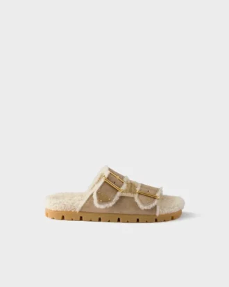 Σανδάλια από σουέτ και shearling