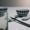 Σετ δύο πορσελάνινων μπολ για ρύζι ή δημητριακά – Σκακιέρα Σετ δύο πορσελάνινων μπολ για ρύζι ή δημητριακά – Σκακιέρα