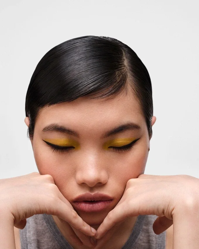 Σκιά ματιών Prada Dimensions – 02 – Profusion Σκιά ματιών Prada Dimensions – 02 – Profusion