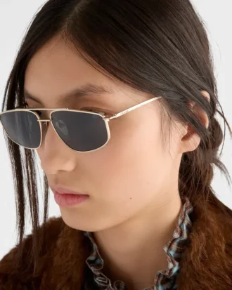 Συλλογή γυαλιών Prada