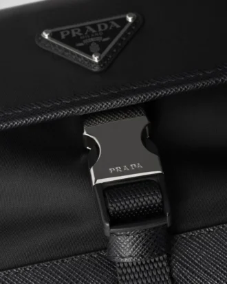 Θήκη για smartphone από Re-Nylon και δέρμα Saffiano Θήκη για smartphone από Re-Nylon και δέρμα Saffiano