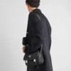 Τσάντα ώμου από Re-Nylon και δέρμα Saffiano Τσάντα ώμου από Re-Nylon και δέρμα Saffiano
