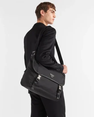 Τσάντα ώμου από Re-Nylon και δέρμα Saffiano