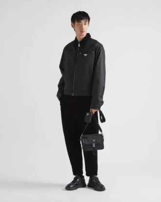 Τσάντα ώμου από Re-Nylon και δέρμα Saffiano Τσάντα ώμου από Re-Nylon και δέρμα Saffiano