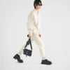 Τσάντα ώμου από Re-Nylon και δέρμα Saffiano Τσάντα ώμου από Re-Nylon και δέρμα Saffiano