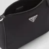 Τσάντα ώμου από Re-Nylon και δέρμα Saffiano Τσάντα ώμου από Re-Nylon και δέρμα Saffiano