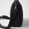 Τσάντα ώμου από Re-Nylon και δέρμα Saffiano Τσάντα ώμου από Re-Nylon και δέρμα Saffiano