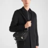 Τσάντα ώμου από Re-Nylon και δέρμα Saffiano Τσάντα ώμου από Re-Nylon και δέρμα Saffiano