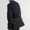 Τσάντα ώμου από Re-Nylon και Saffiano Τσάντα ώμου από Re-Nylon και Saffiano