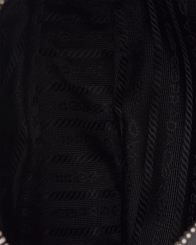 Τσάντα ώμου με επένδυση από Re-Nylon Τσάντα ώμου με επένδυση από Re-Nylon