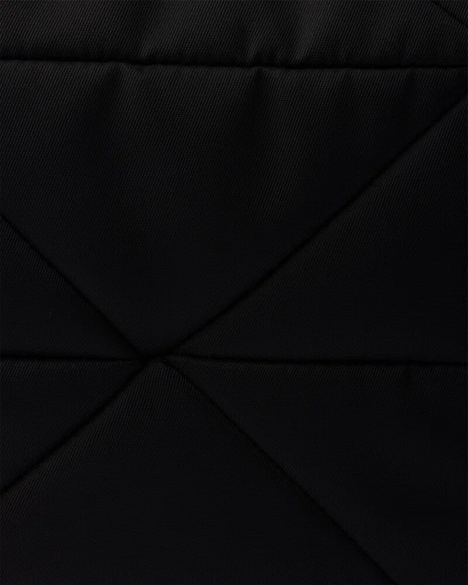 Τσάντα ώμου με επένδυση από Re-Nylon Τσάντα ώμου με επένδυση από Re-Nylon