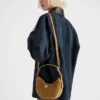 Τσάντα ώμου Prada Arqua από σουέτ Τσάντα ώμου Prada Arqua από σουέτ