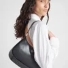 Τσάντα ώμου Prada Cleo από βουρτσισμένο δέρμα Τσάντα ώμου Prada Cleo από βουρτσισμένο δέρμα