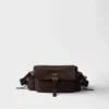 Τσάντα ώμου Prada Explore Medium από δέρμα Nappa με πτερύγιο Τσάντα ώμου Prada Explore Medium από δέρμα Nappa με πτερύγιο