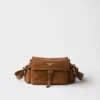 Τσάντα ώμου Prada Explore Medium από δέρμα Nappa με πτερύγιο Τσάντα ώμου Prada Explore Medium από δέρμα Nappa με πτερύγιο