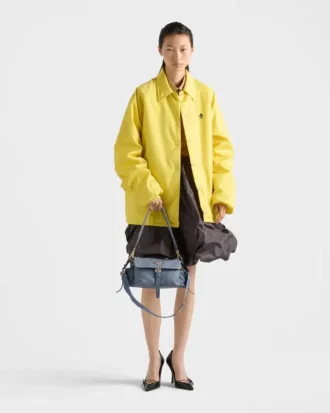 Τσάντα ώμου Prada Explore Medium από δέρμα Nappa με πτερύγιο