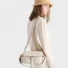 Τσάντα ώμου Prada Explore Medium από δέρμα Nappa με πτερύγιο Τσάντα ώμου Prada Explore Medium από δέρμα Nappa με πτερύγιο