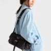 Τσάντα ώμου Prada Explore Medium από δέρμα Nappa με πτερύγιο Τσάντα ώμου Prada Explore Medium από δέρμα Nappa με πτερύγιο