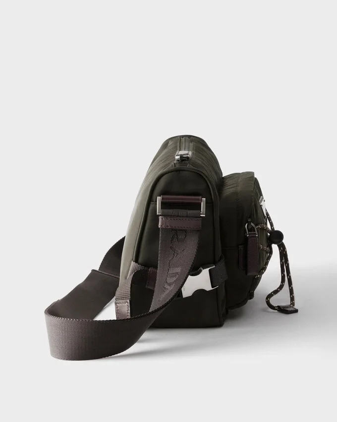 Τσάντα ώμου Prada Speedrock από Re-Nylon και δέρμα Τσάντα ώμου Prada Speedrock από Re-Nylon και δέρμα