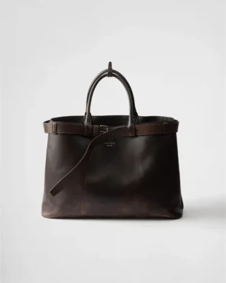 Τσάντα Prada από δέρμα Nappa με αγκράφα και ζώνη