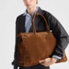 Τσάντα Prada Bonnie από σουέτ Τσάντα Prada Bonnie από σουέτ