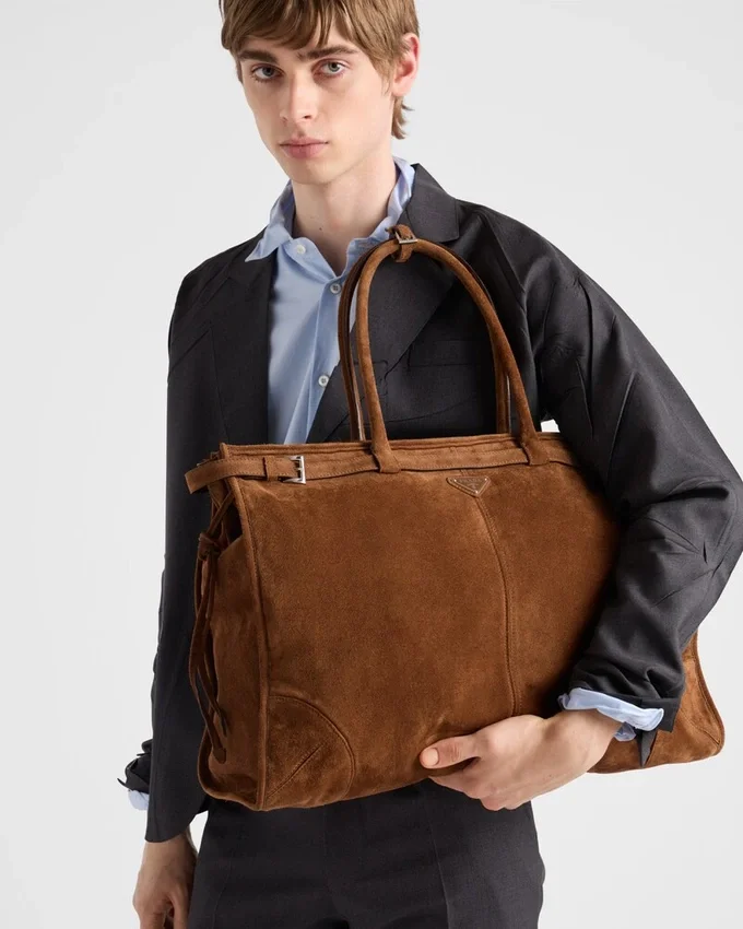 Τσάντα Prada Bonnie από σουέτ Τσάντα Prada Bonnie από σουέτ
