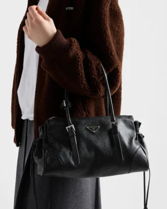 Τσάντα Prada Bonnie Medium από δέρμα με παλαιωμένη όψη