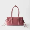 Τσάντα Prada Bonnie Medium από δέρμα με παλαιωμένη όψη Τσάντα Prada Bonnie Medium από δέρμα με παλαιωμένη όψη