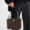 Τσάντα Prada Brique Medium από δέρμα Saffiano Τσάντα Prada Brique Medium από δέρμα Saffiano