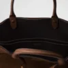 Τσάντα Prada Buckle από σουέτ με ζώνη Τσάντα Prada Buckle από σουέτ με ζώνη