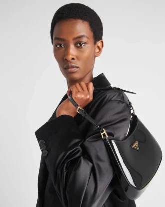 Τσάντα Prada Cleo από λουστρίνι