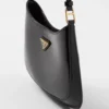 Τσάντα Prada Cleo από λουστρίνι Τσάντα Prada Cleo από λουστρίνι
