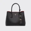 Τσάντα Prada Double Medium από δέρμα Saffiano Τσάντα Prada Double Medium από δέρμα Saffiano